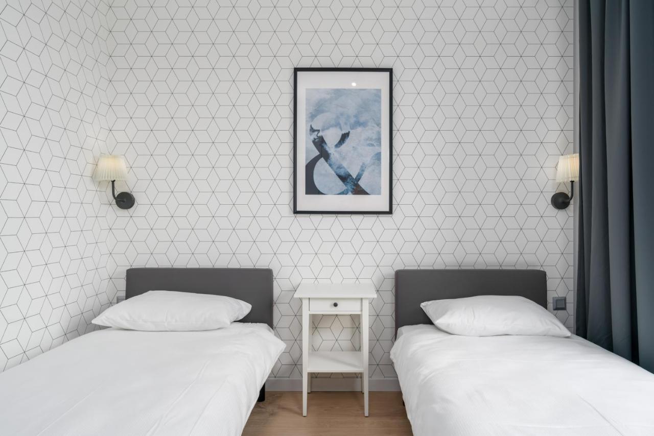 Family Lake Malta By Renters Posen